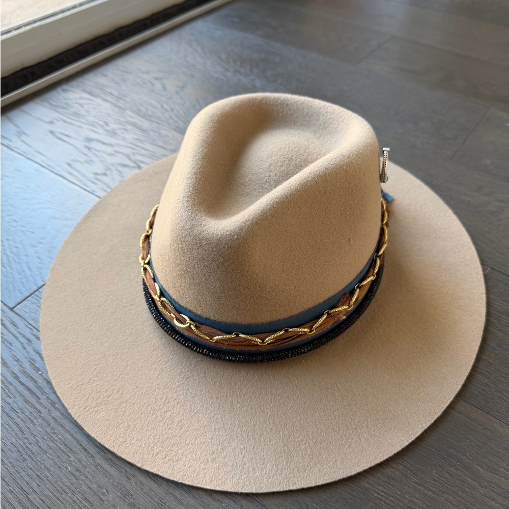 Kendra Scott Tan Fedora with Gold and Brown Accents